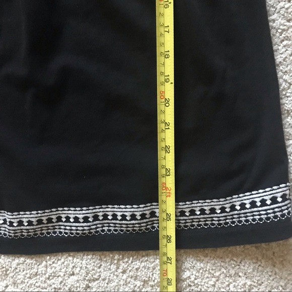 Denim & Co perfect jersey top with embroidered hem - Picture 9 of 13